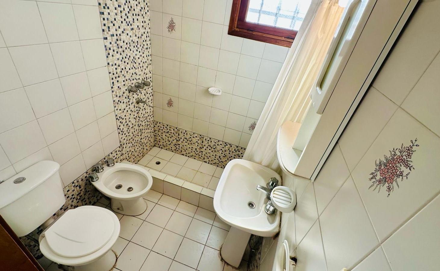 Foto de Departamento - Villa Gesell - 2 dormitorios - Venta, imagen 2