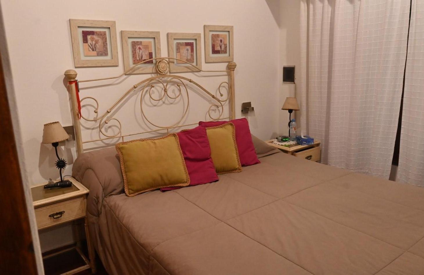 Foto de A LA VENTA CASA DE 3 DORMITORIOS EN VILLA GESELL, imagen 4