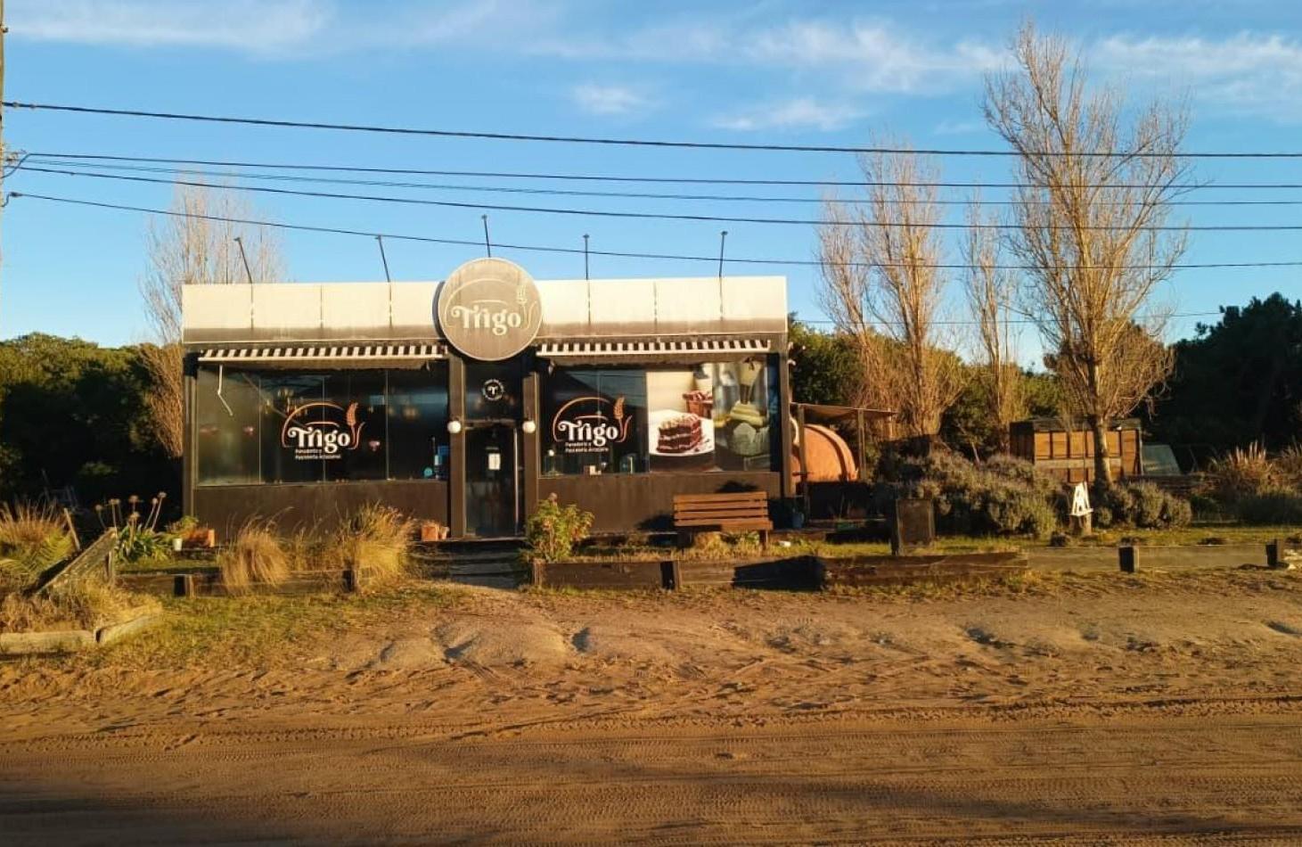 Foto de LOCAL COMERCIAL A LA VENTA EN MAR DE LAS PAMPAS, imagen 2