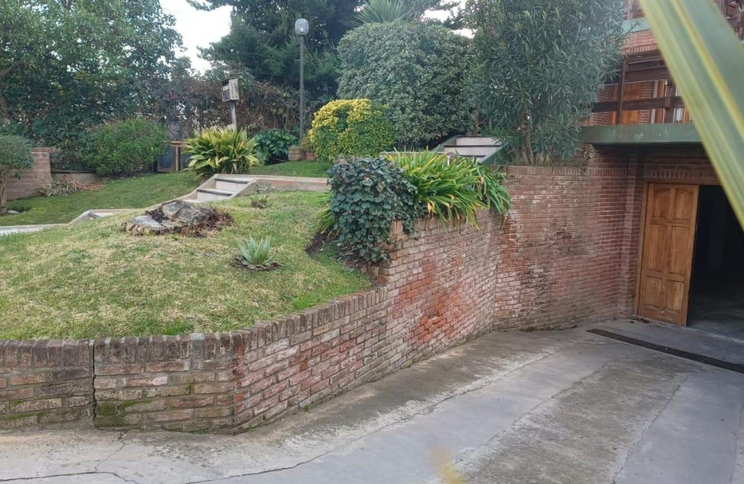 Foto de Cochera doble en venta - Centro de Villa Gesell, imagen 2