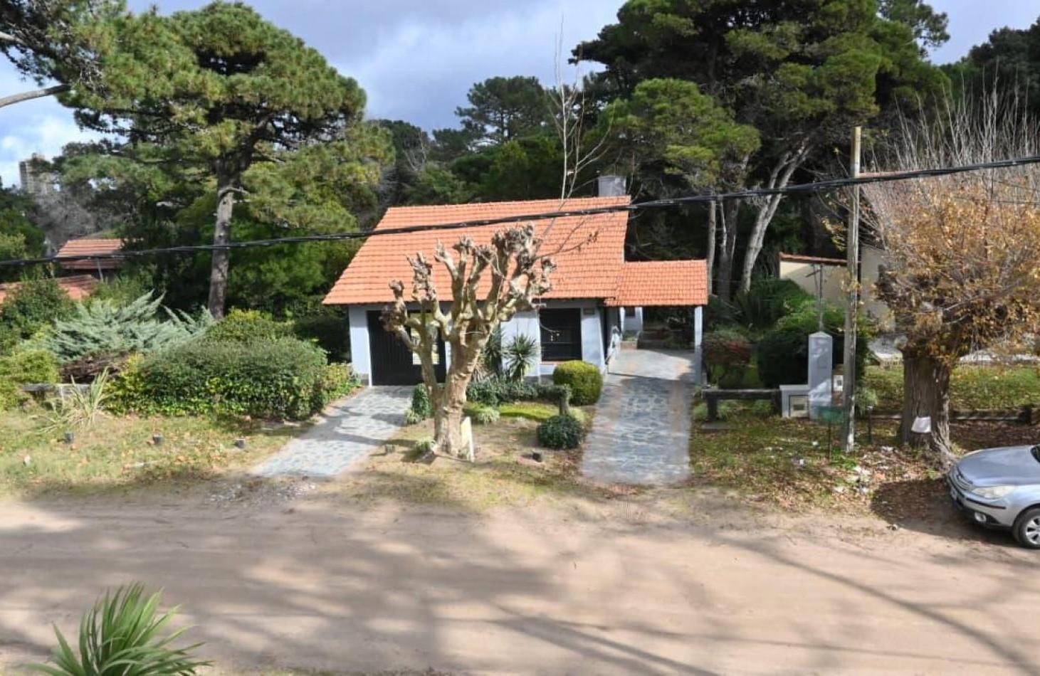 Foto de TITULO: A LA VENTA CASA DE 5 AMBIENTES EN BARRIO NORTE - VILLA GESELL, imagen 4