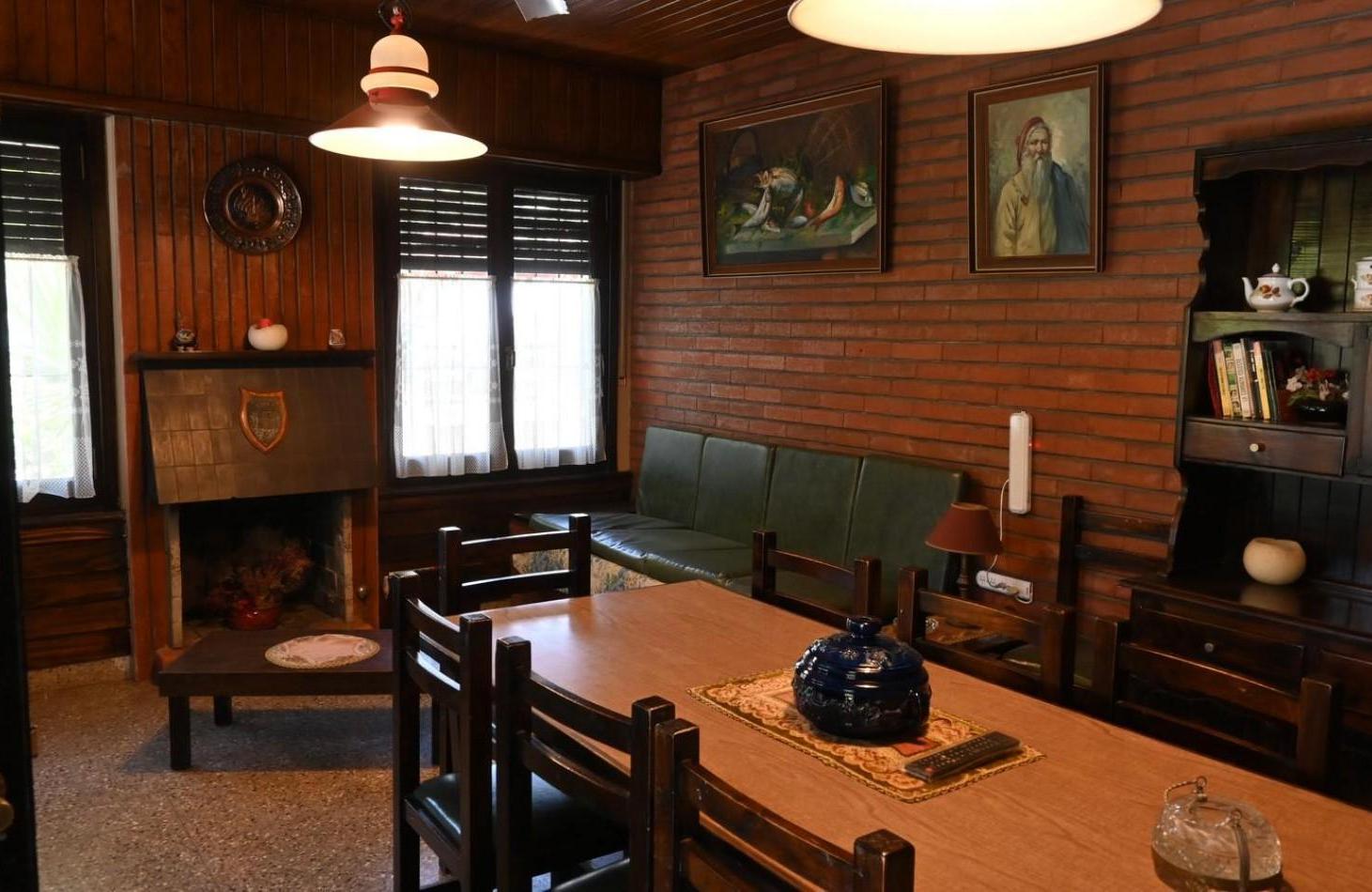 Foto de TITULO: A LA VENTA CASA DE 5 AMBIENTES EN BARRIO NORTE - VILLA GESELL, imagen 3