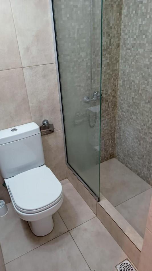 Foto de A LA VENTA COMPLEJO DE 4 DEPARTAMENTOS CON PISCINA EN VILLA GESELL, imagen 2
