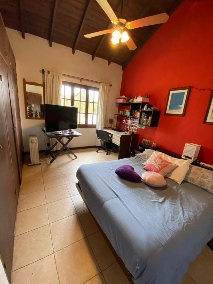 Foto de A LA VENTA CASA 4 AMBIENTES CON VISTA AL GOLF - VILLA GESELL, imagen 3