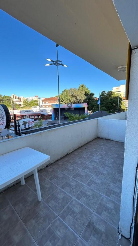 Foto de A LA VENTA DEPARTAMENTO DE 2 AMBIENTES FRENTE A PLAZA PRIMERA JUNTA, imagen 3