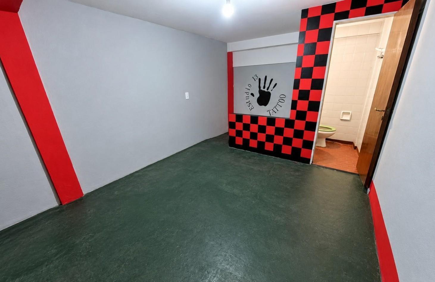 Foto de A LA VENTA LOCAL COMERCIAL EN VILLA GESELL, imagen 1