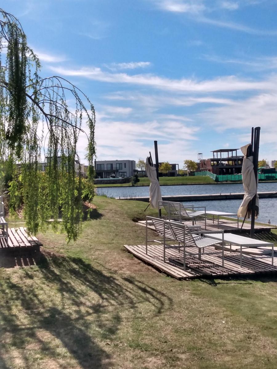 VENTA LOTE EN ACACIAS PUERTOS DEL LAGO ESCOBAR