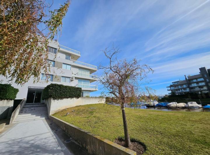 Departamento 3 ambientes  en alquiler o venta con vista al rio en Nordelta 1