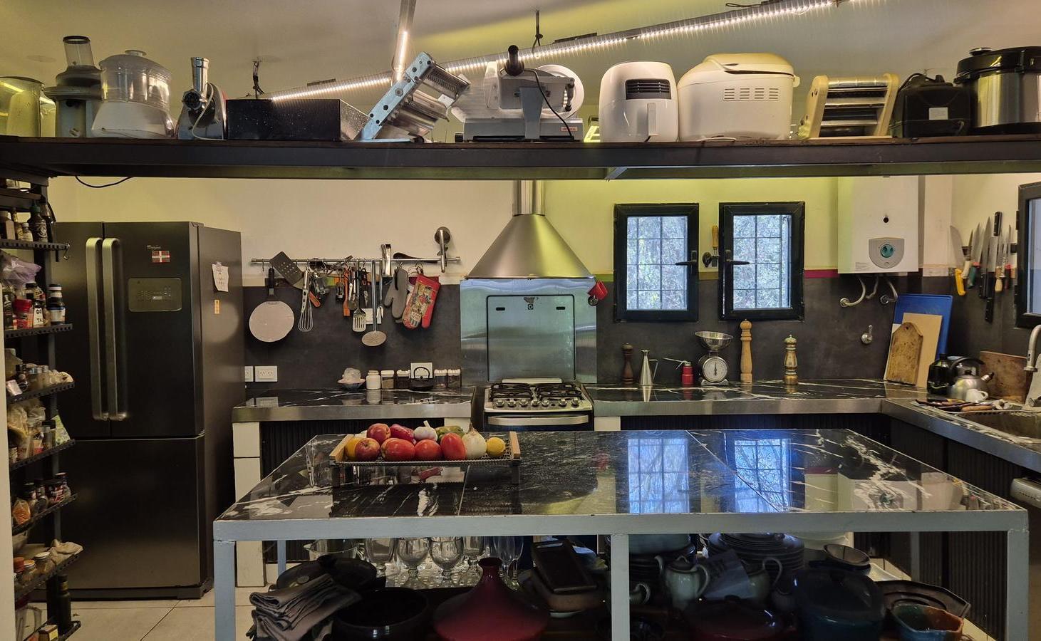 Foto de VENTA CASA CON PILETA EXALTACIÓN DE LA CRUZ CARDALES barrio abierto San, imagen 1