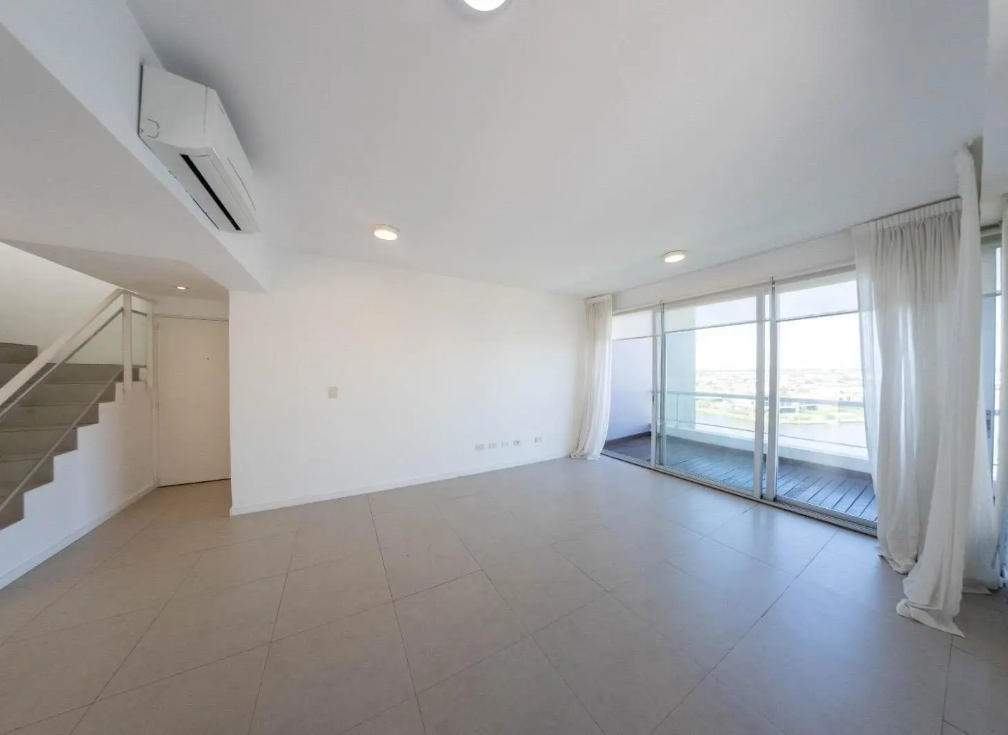 Departamento en Venta con la mejor vista de Nordelta. 2
