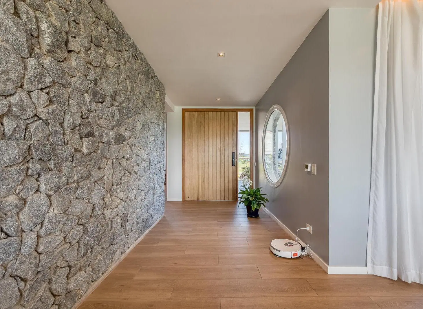 Casa en Venta 5 ambientes a la laguna en Costas, Puertos del Lago 3