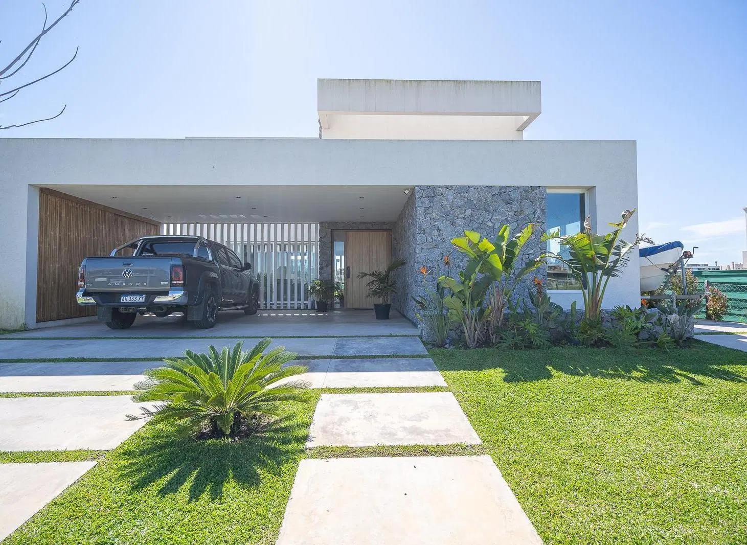 Casa en Venta 5 ambientes a la laguna en Costas, Puertos del Lago 4