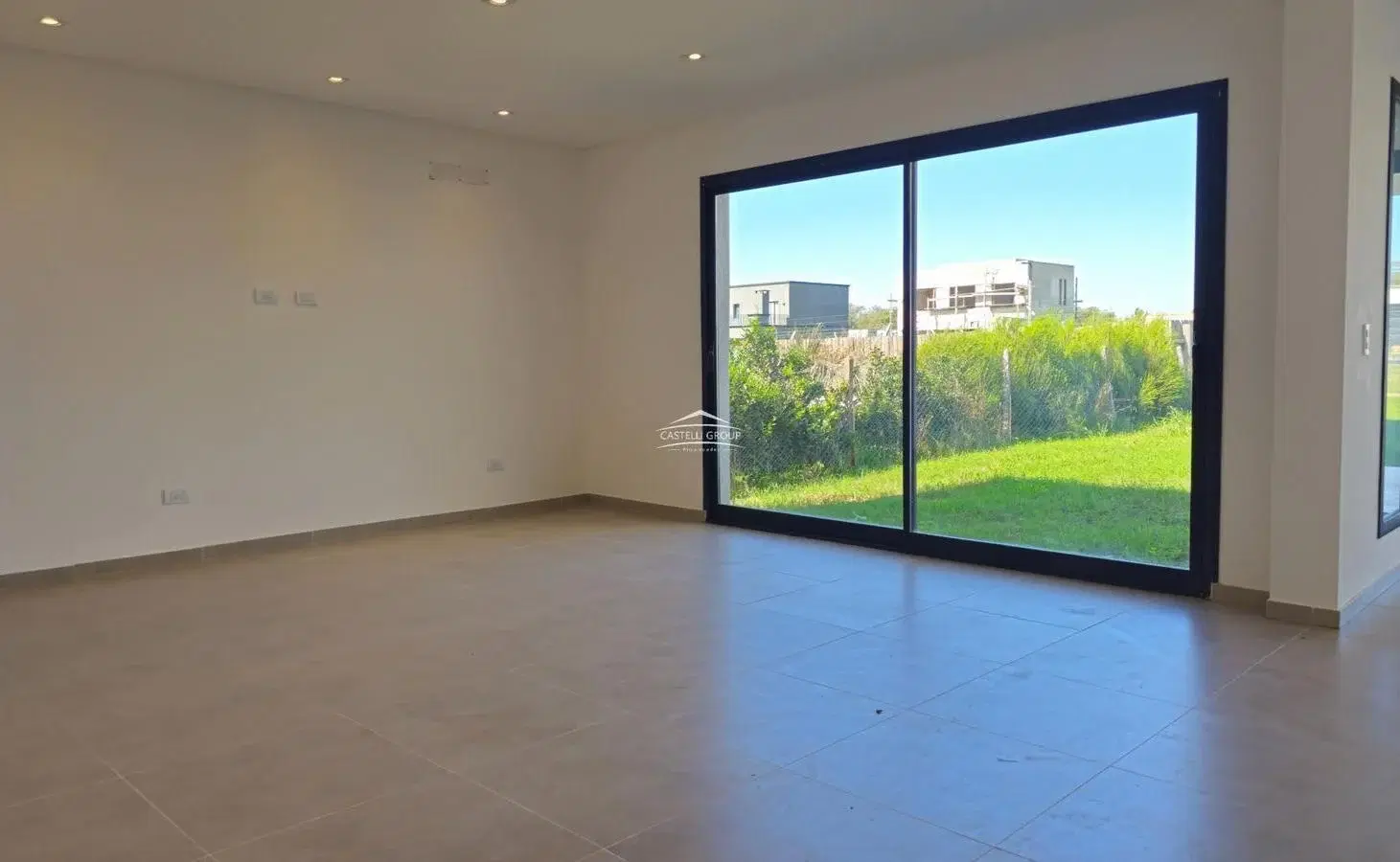 Casa en Venta 5 ambientes en Santa Lucía, Pilar del Este 4