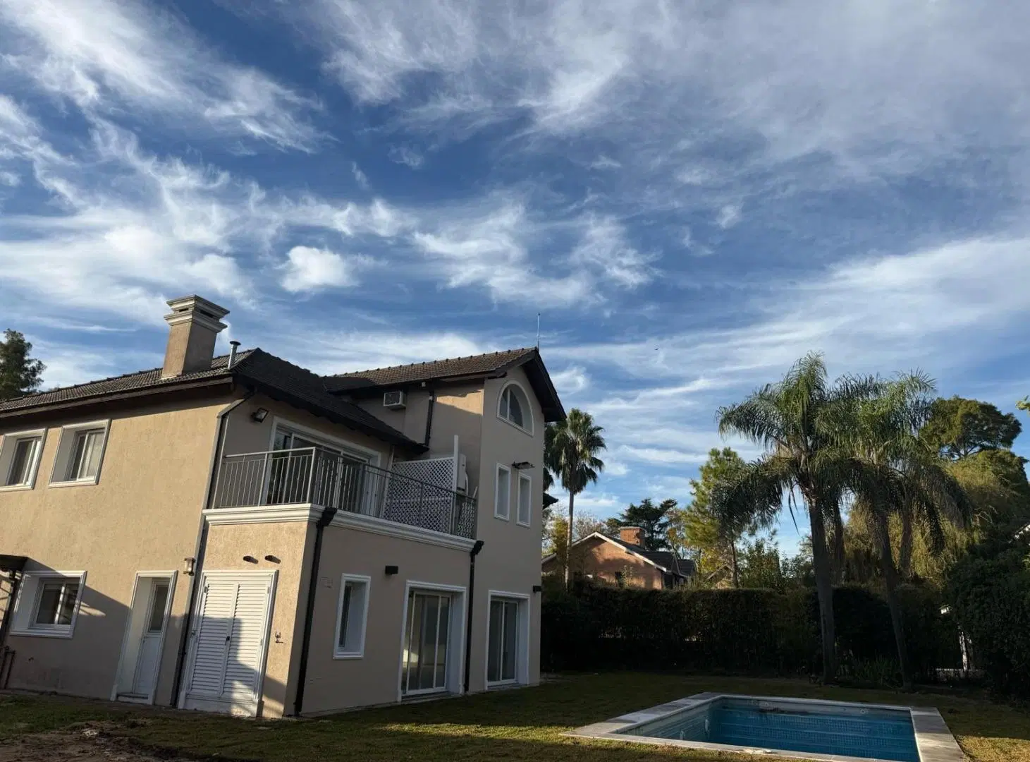 Casa en dos plantas Apta credito en Venta en Mapuche Country Club 3
