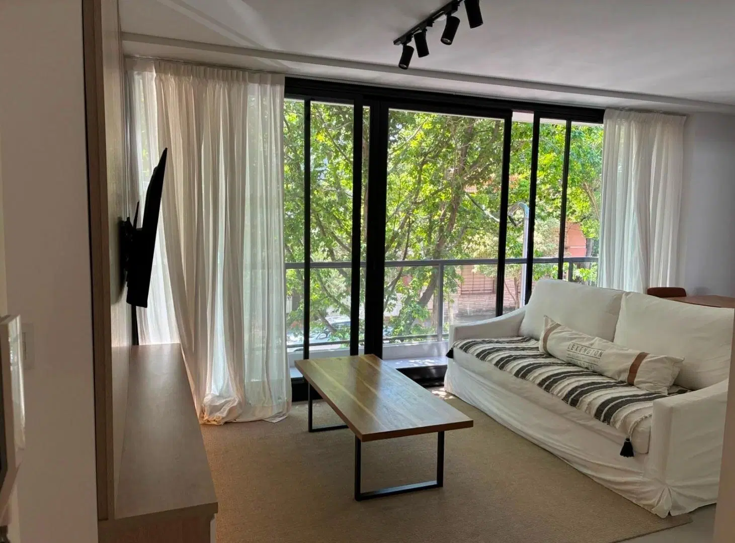 Venta 3 ambientes con cochera - San Isidro 3