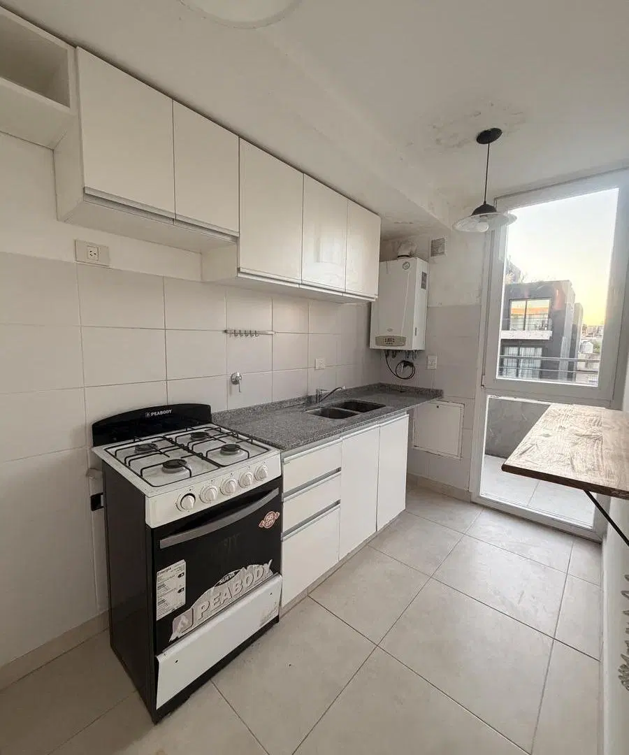 Alquiler Departamento con cochera en San Isidro 2
