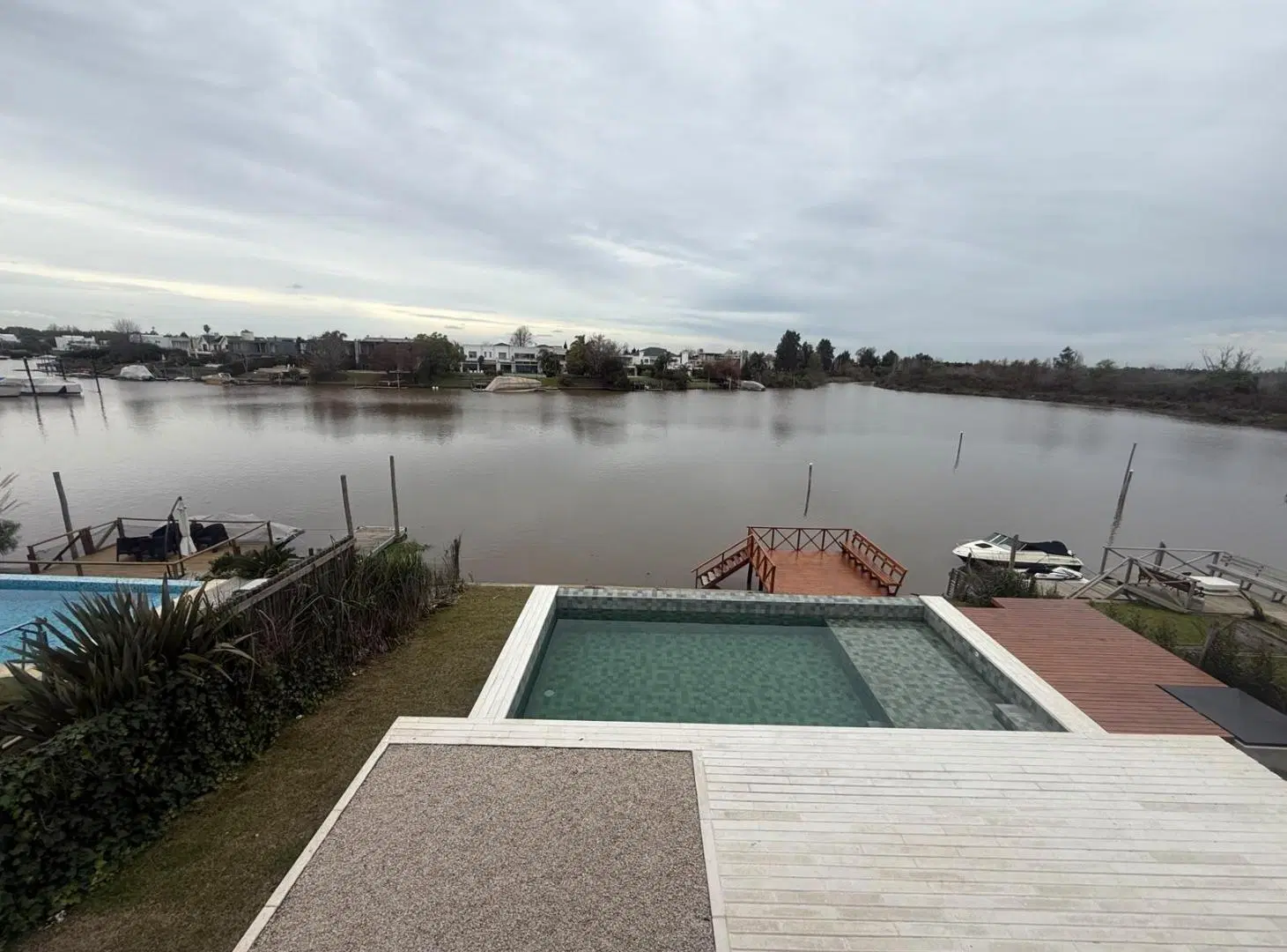 Casa en Dique Lujan 4