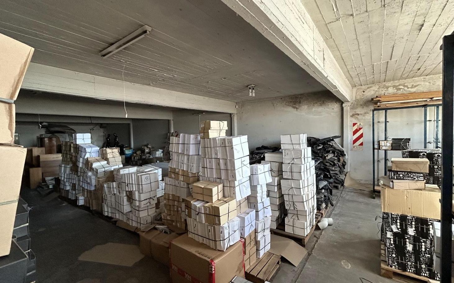 Foto de Depósito en Venta o Alquiler en Liniers, imagen 3