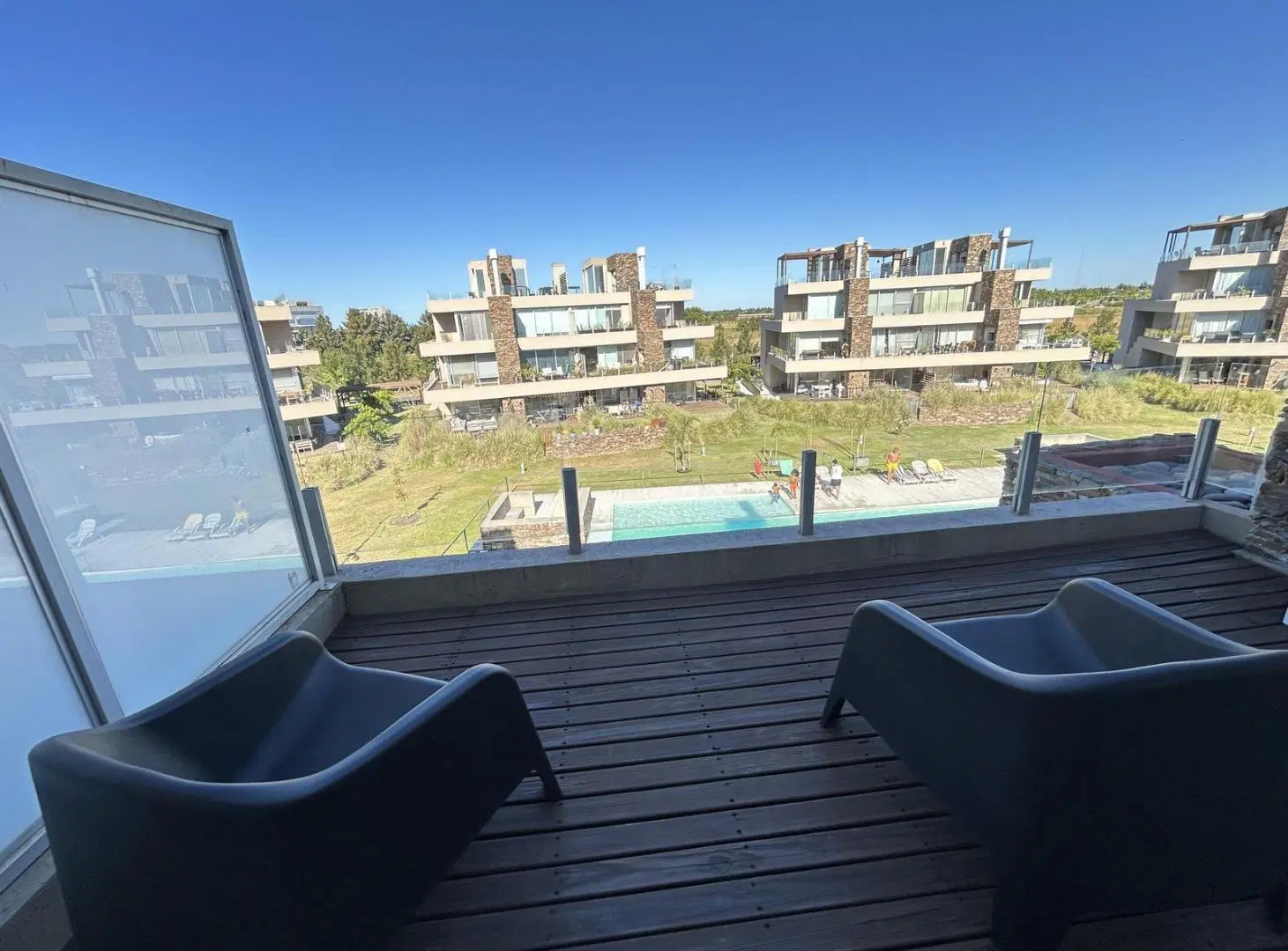 Venta Tríplex 3 Ambientes Balcón y Terraza Propia en Castaños, Nordelta. 3