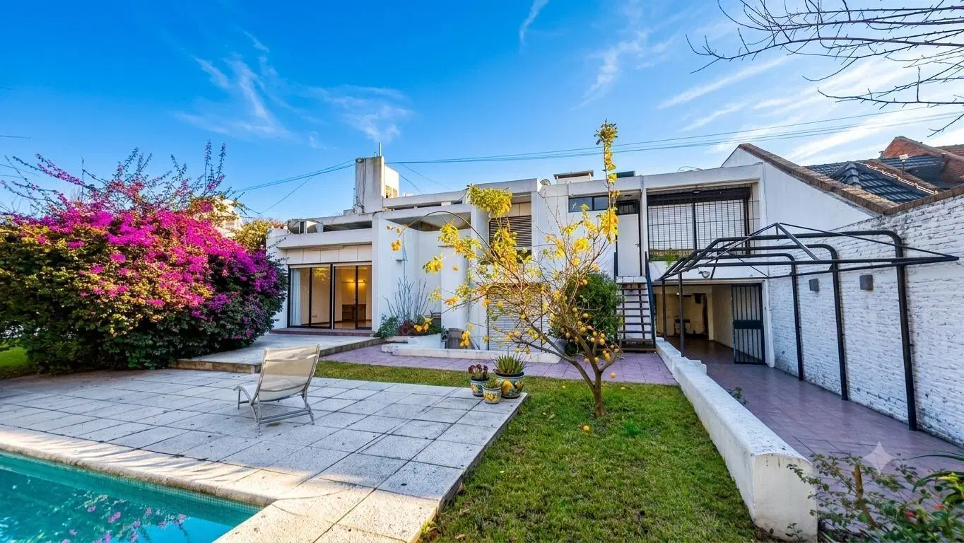 Casa en Venta en Zona Residencial de Liniers 2