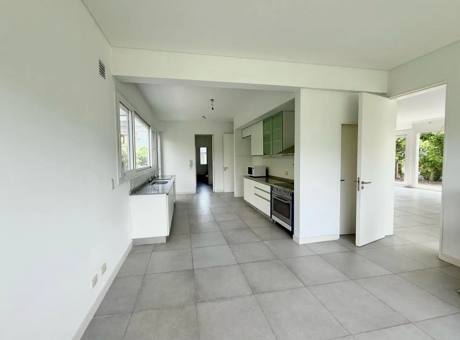 Casa en Alquiler anual, 5 Ambientes, Nordelta, Tigre, Barrio Los Sauces, lote interno 2