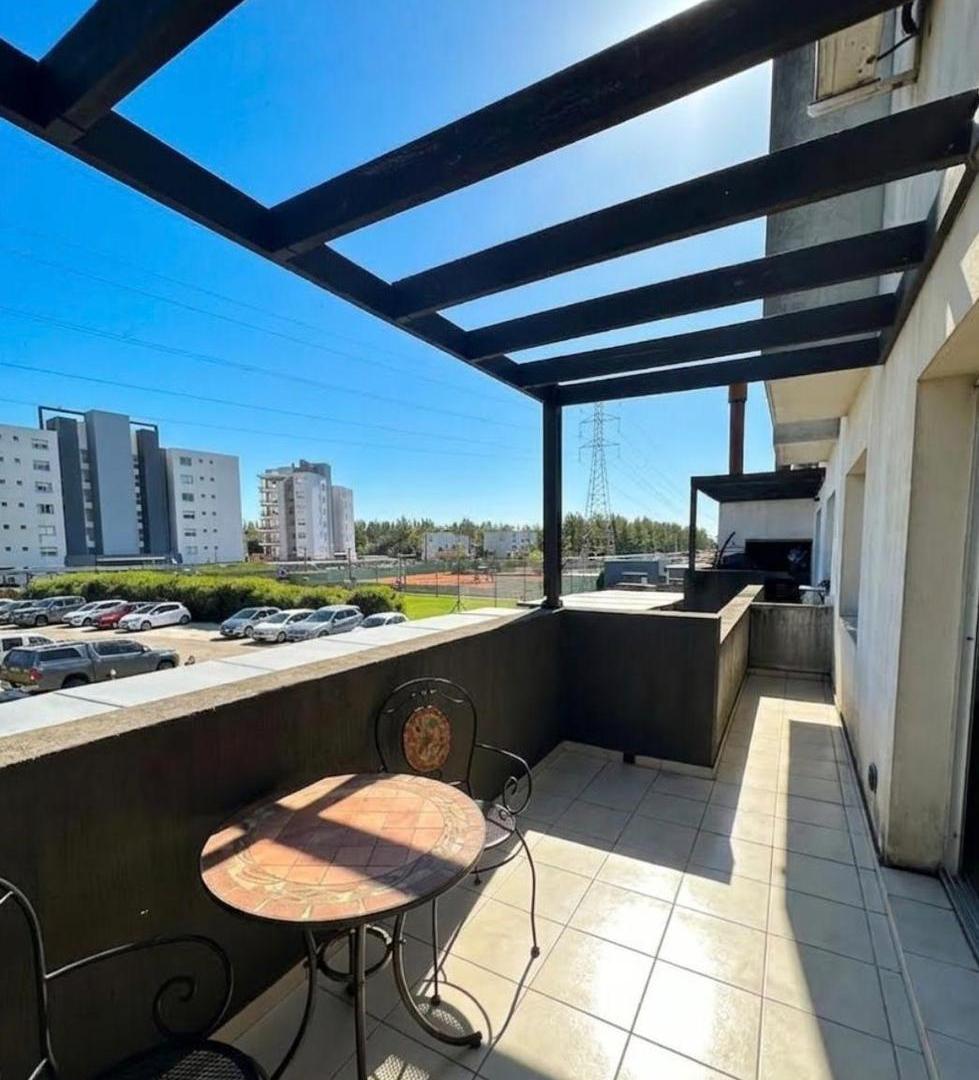 Foto de Departamento de tres ambientes en Alquiler en Sendero, imagen 1
