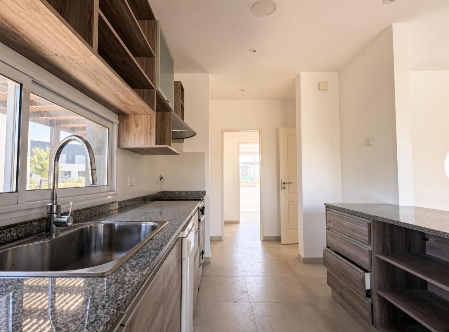 Foto de Casa en Venta en Puertos del Lago – Barrio Acacias | 3 Dormitorios |, imagen 2