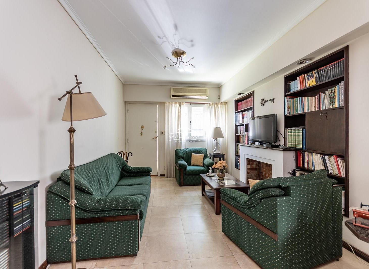 Foto de Casa en Venta 4 ambientes con jardín en Floresta, imagen 2