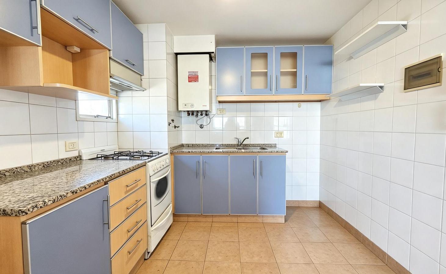 Foto de Departamento 3 ambientes con gran balcón y vista en Venta en Flores, imagen 1