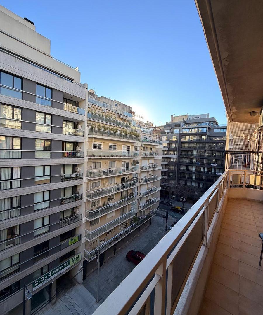 Foto de Alquiler Departamento 2 ambientes con balcón al frente en Villa Urquiza, imagen 2