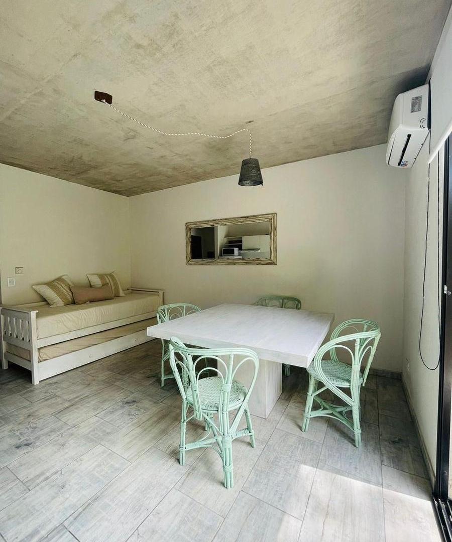 Foto de Casa en Venta en Complejo en Pinamar c/ Cochera Patio y Parrilla, imagen 5