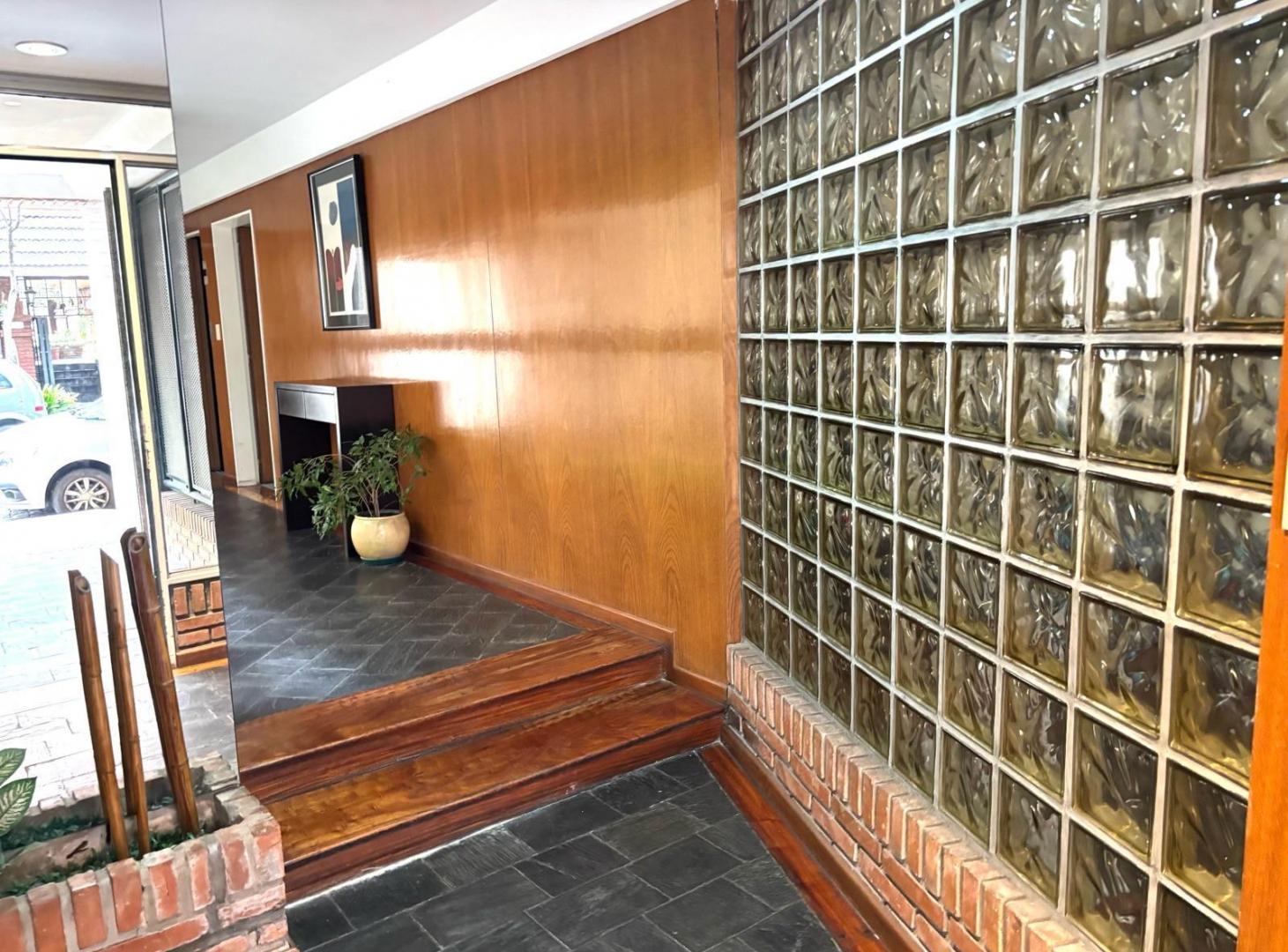 Foto de Departamento 2 ambientes - Olivos en VENTA, imagen 2