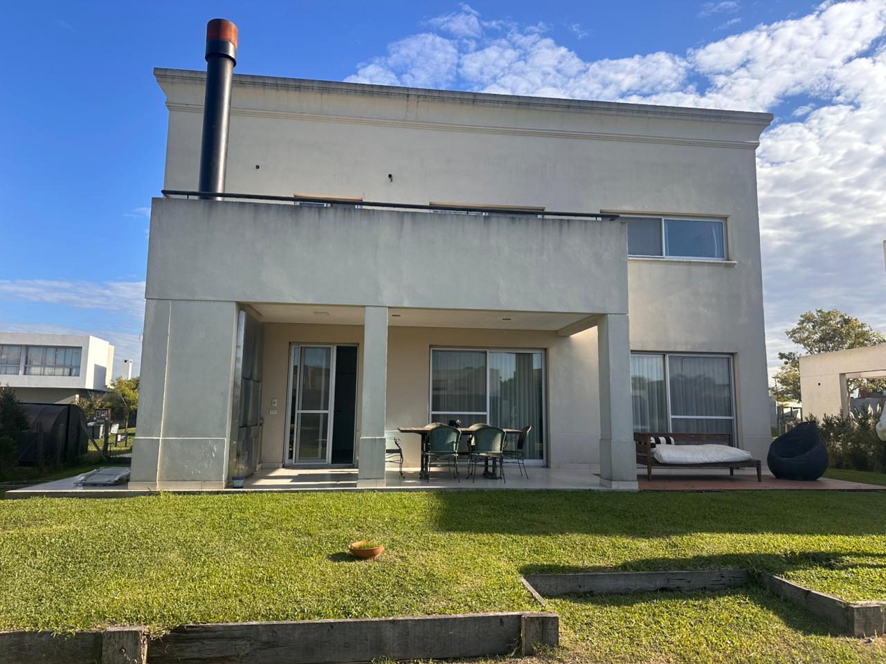 Foto de Casa en alquiler ceibos puertos del lago, imagen 1