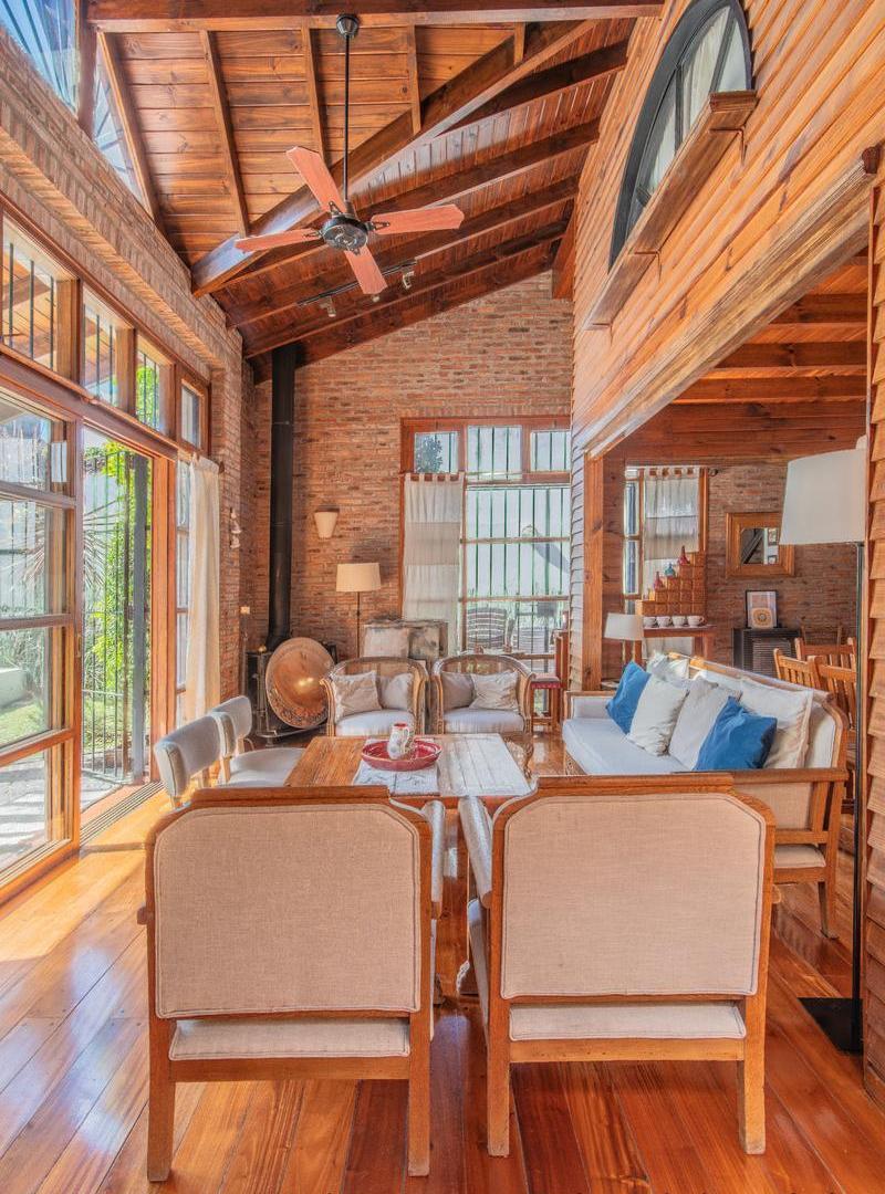 Foto de Venta Casa en Beccar con Jardin Parrilla y Pileta, imagen 5