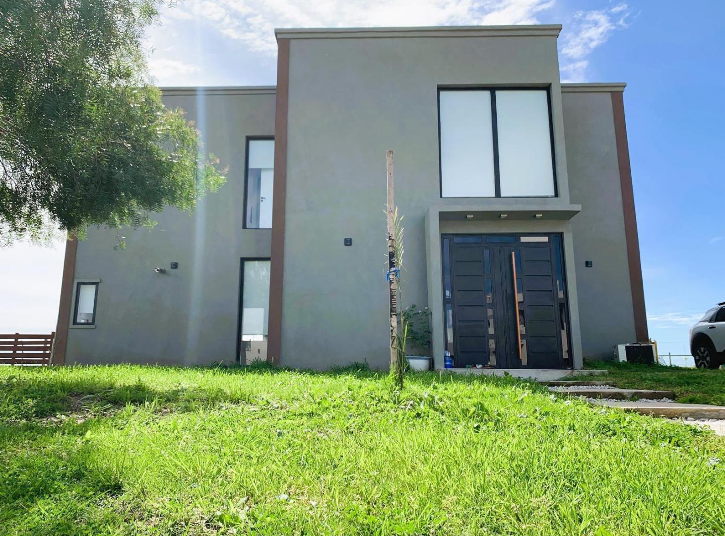 Foto de Casa en venta en barrio privado San Sebastián, Pilar, Área 8, imagen 1