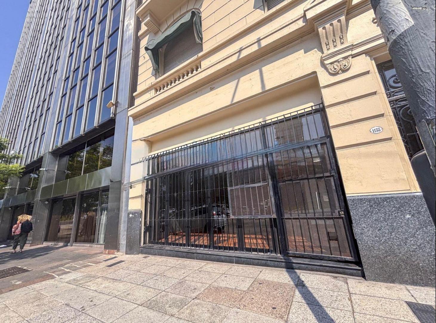 Foto de Venta de local comercial de 300 m2- Retiro, imagen 1