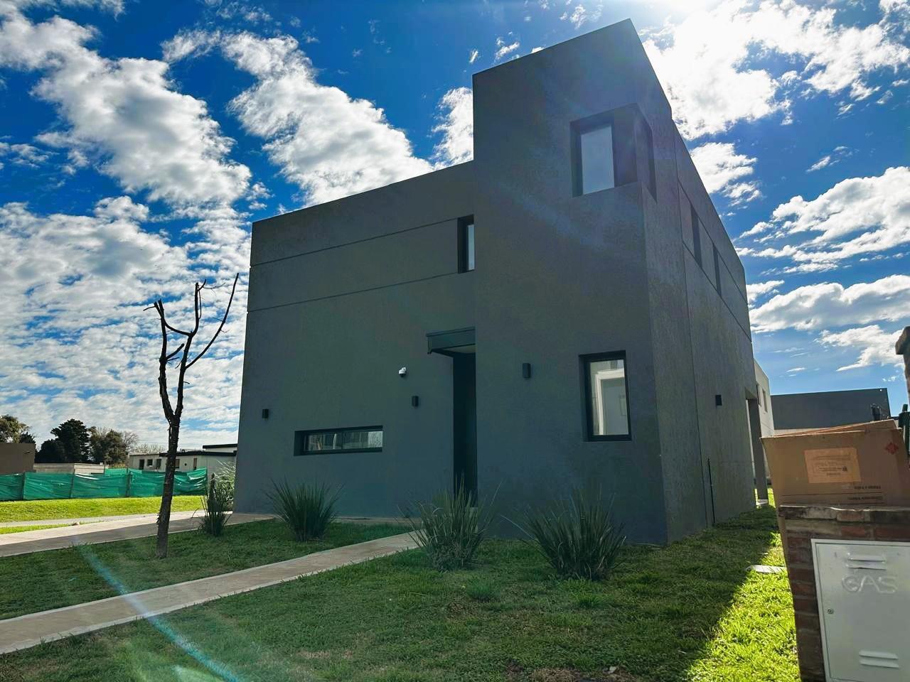 Foto de Casa Dúplex en alquiler de 4 ambientes en Barrio privado El Aljibe, imagen 3