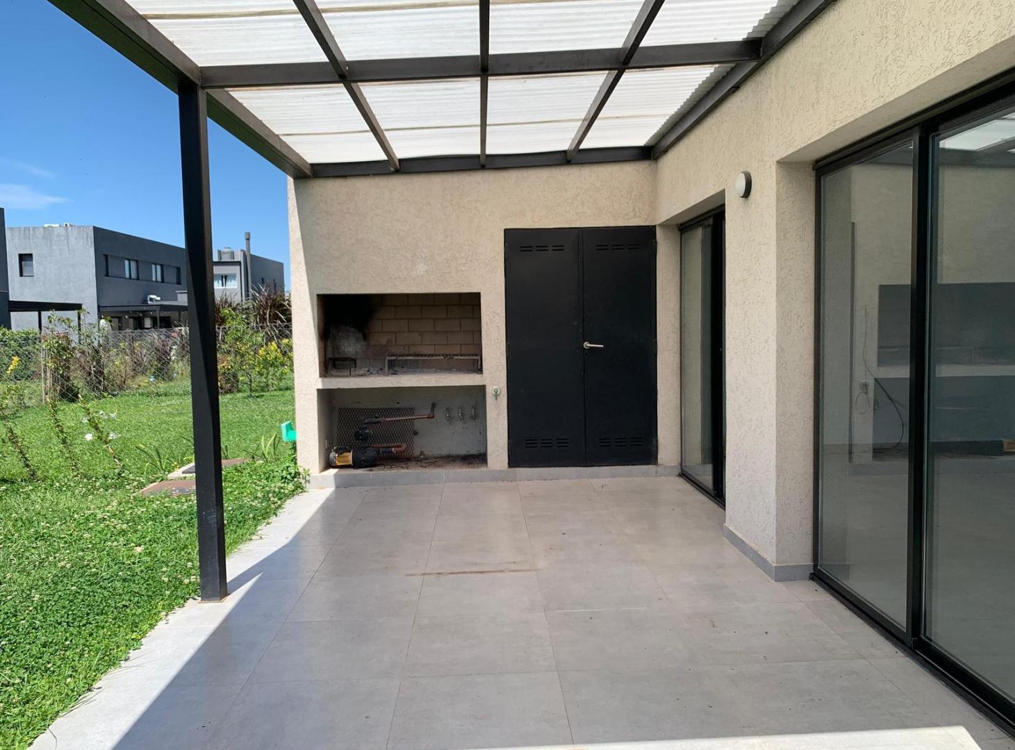 Foto de Casa Dúplex en alquiler de 4 ambientes en Barrio privado El Aljibe, imagen 4