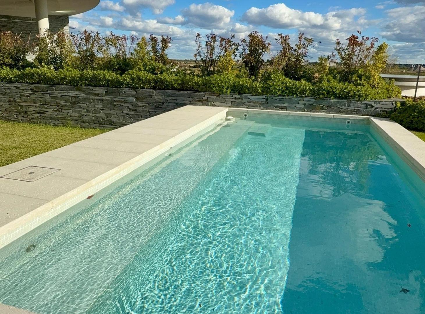 Foto de Departamento en Alquiler, 4 ambientes, Duplex Pb con Jardin y piscina, imagen 3