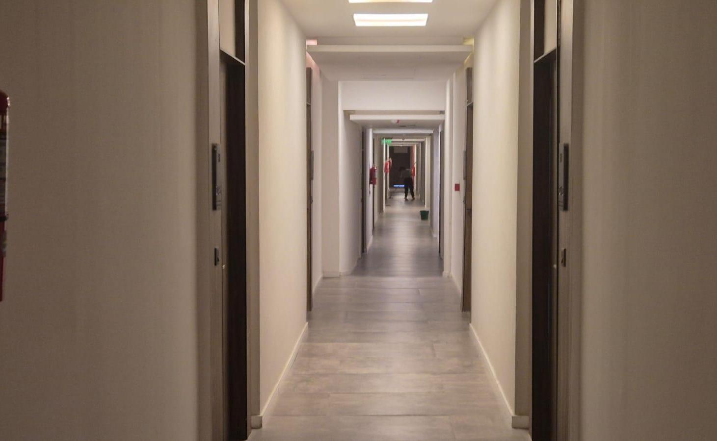 Foto de ALQUILER OFICINA- SHOW ROOM-ESTUDIO-CONSULTORIO 2 AMBIENTES COCHERA, imagen 5
