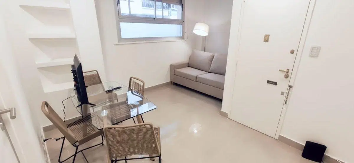 2 Ambientes Reciclado a Nuevo con Patio | Recoleta | A Metros de Alto Palermo 5
