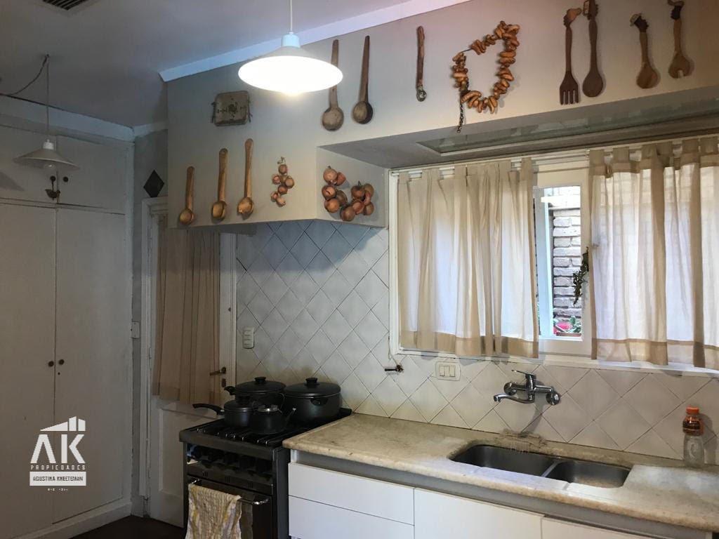 Venta Casa 5 Ambientes con Pileta 1