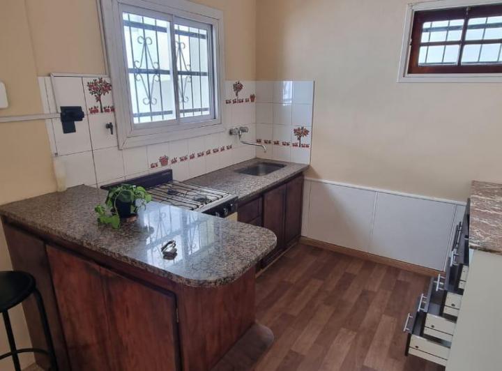 PH de 3 ambientes en planta baja con patio propio 2
