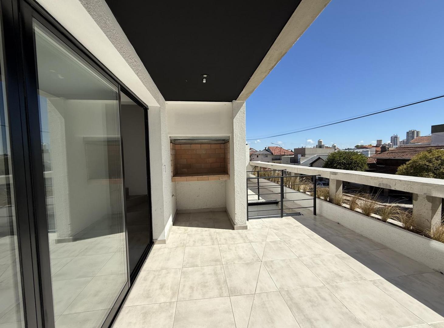 PH EN VENTA 3 AMBIENTES TIPO DUPLEX CON BALCÓN TERRAZA