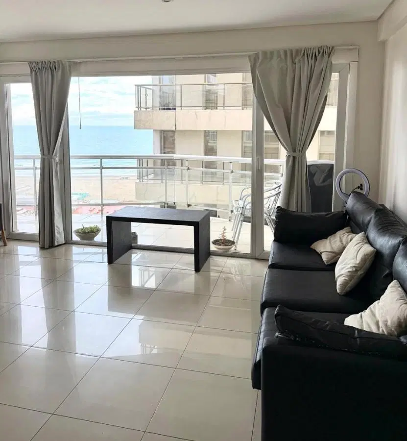 Departamento de 3 ambientes en Playa Grande 5
