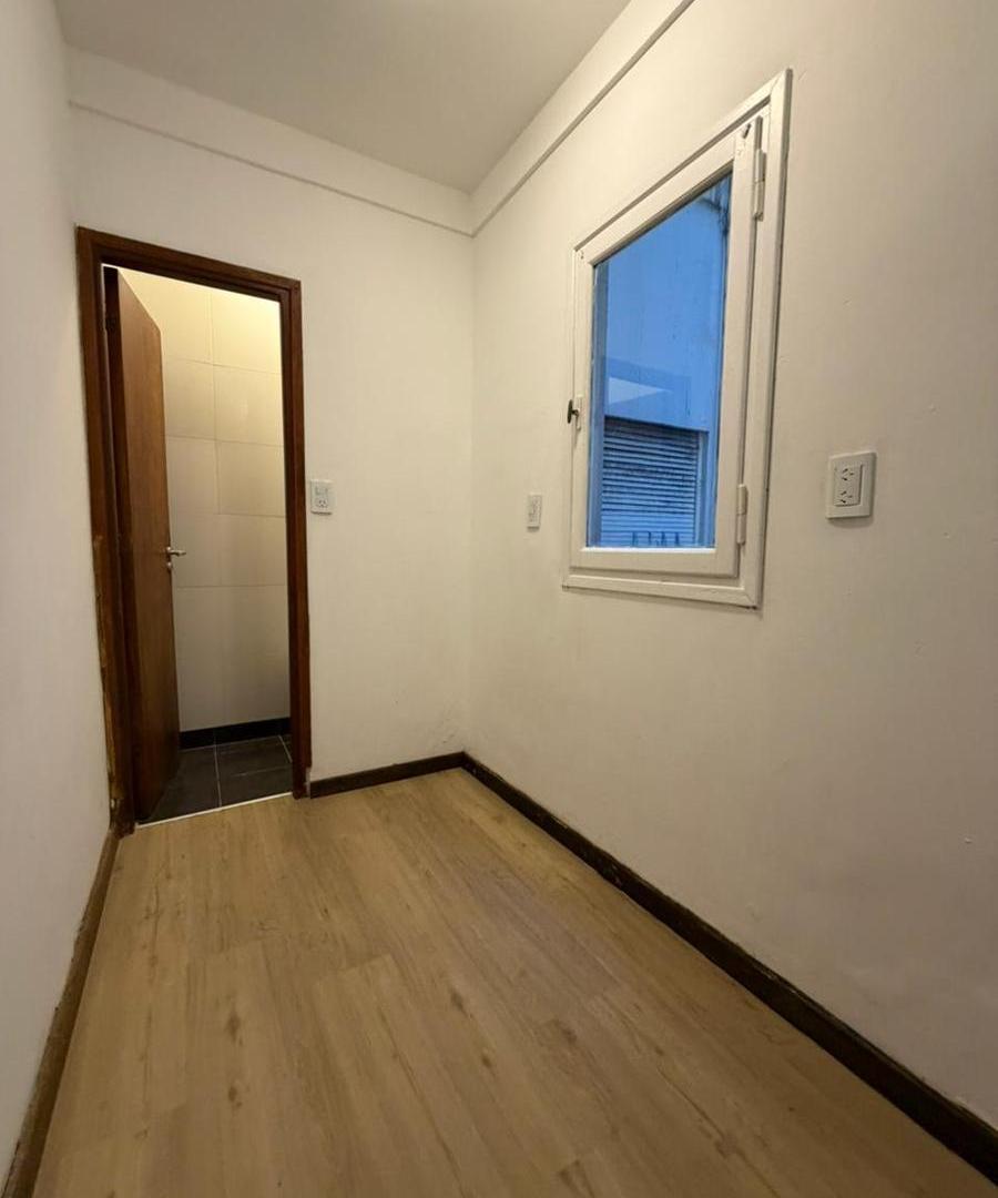 Foto de Departamento EN VENTA 2 AMBIENTES CON DEPENDENCIA, imagen 3