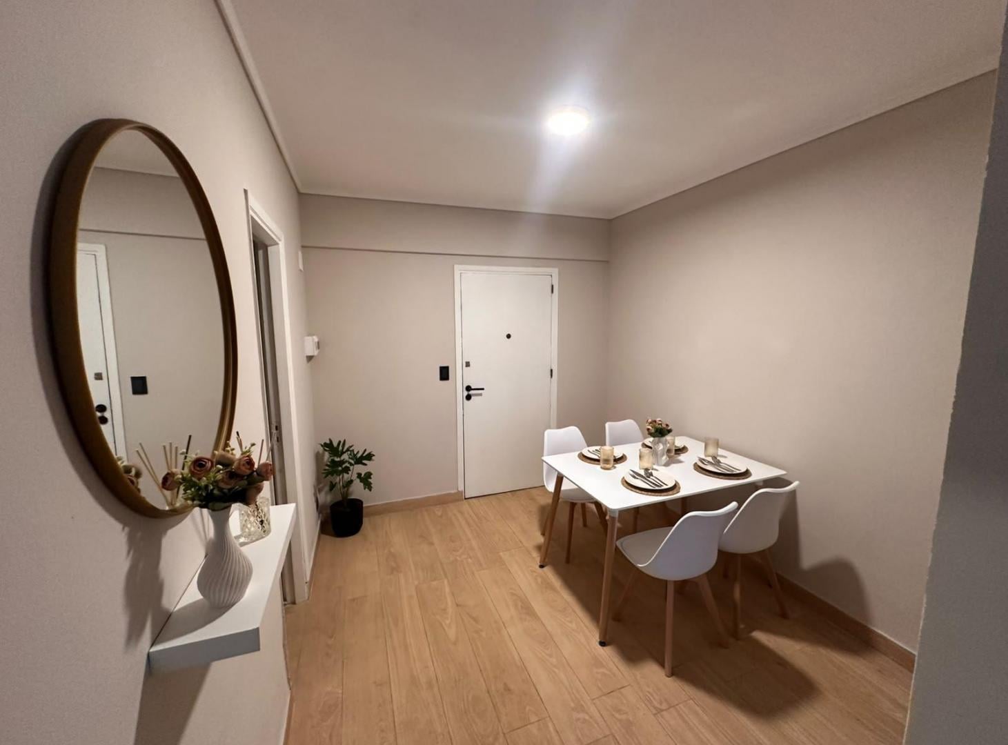 Departamento EN VENTA 1 AMBIENTE Y MEDIO DESPLAZADO CON BALCON