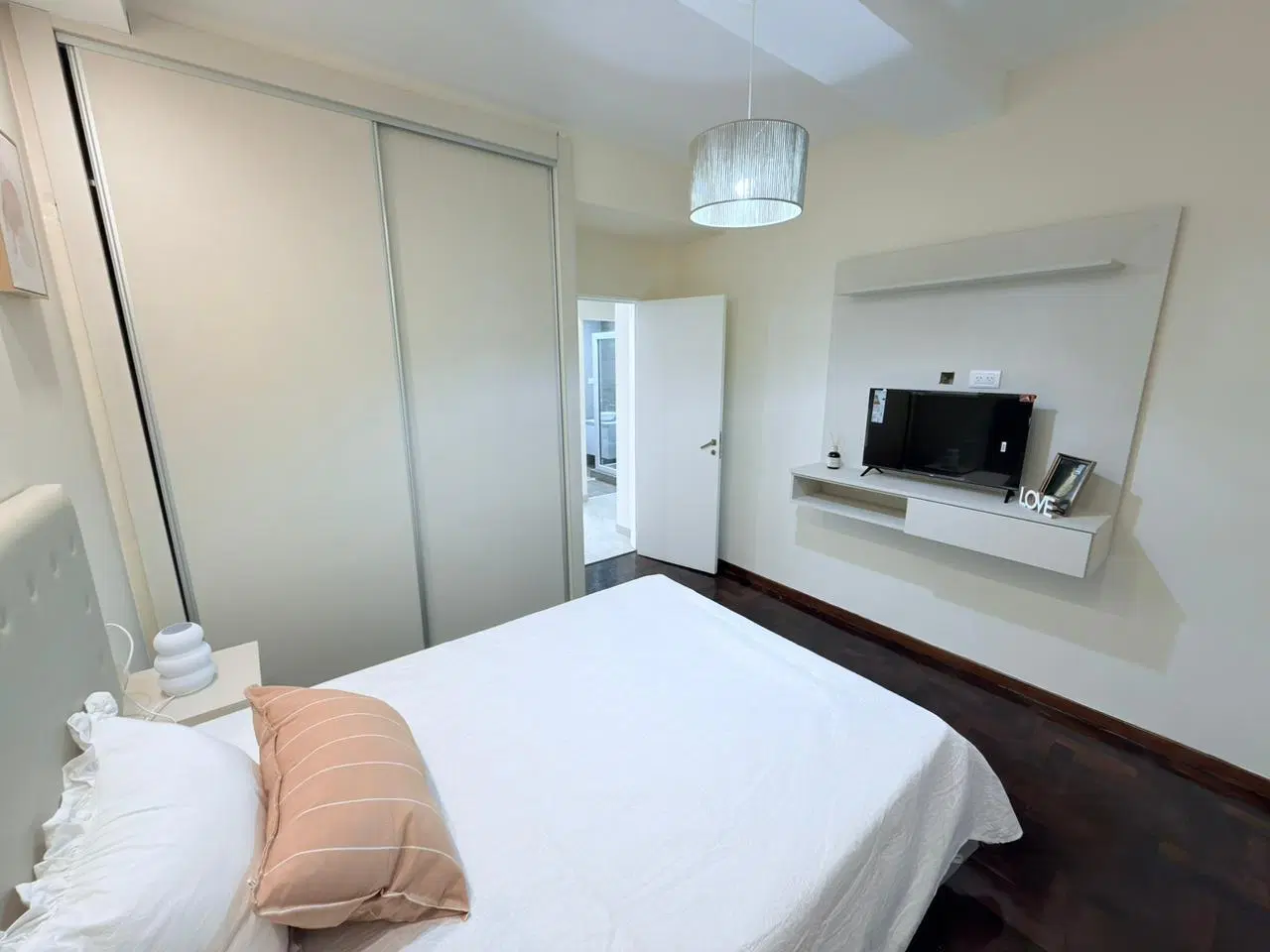 Departamento EN VENTA 2 AMBIENTES CON BALCÓN A LA CALLE 8