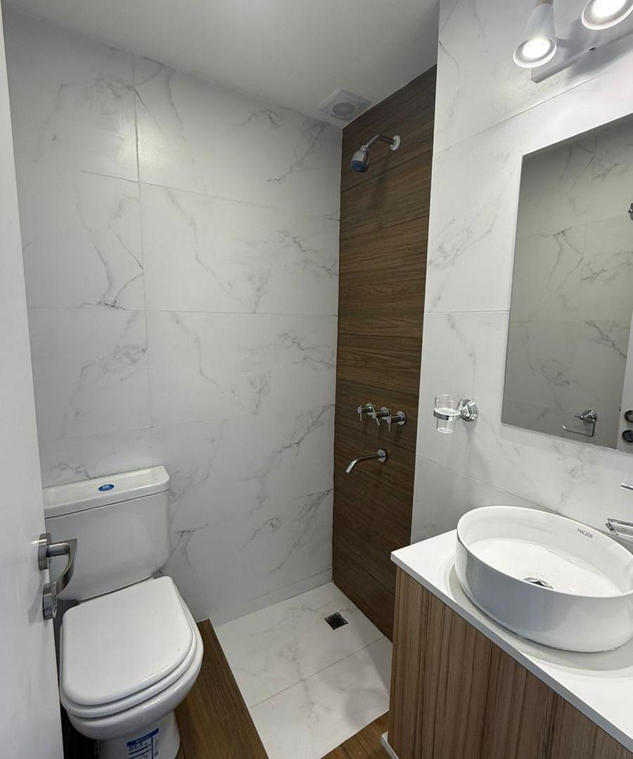 Foto de Departamento EN VENTA 1 AMBIENTE A LA CALLE CON BALCÓN, imagen 4