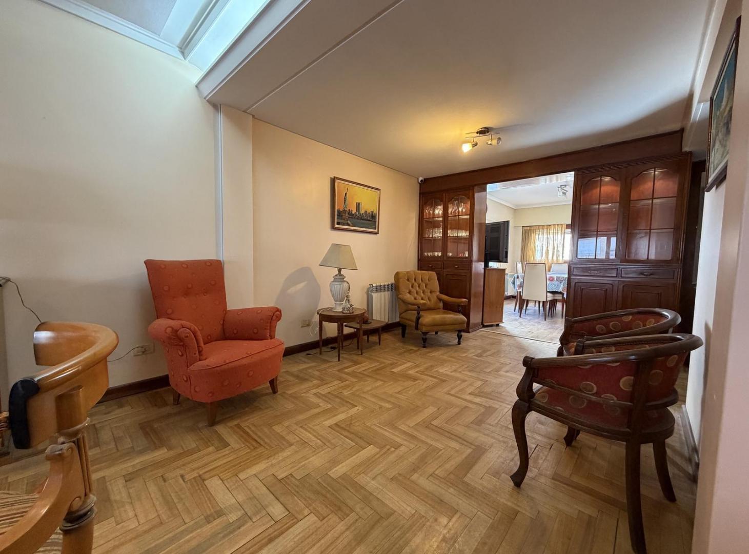 Foto de Departamento EN VENTA 4 AMBIENTES CON BALCÓN, BAULERA Y COCHERA DOBLE, imagen 4